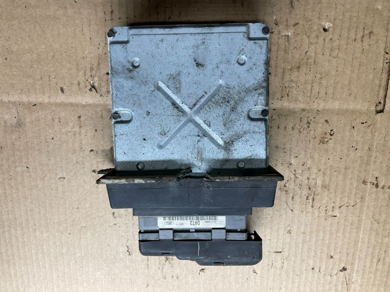 2004 Ford E-Series 4.6L Engine Control Computer 4c2a-12a650-dd n4885 DG
