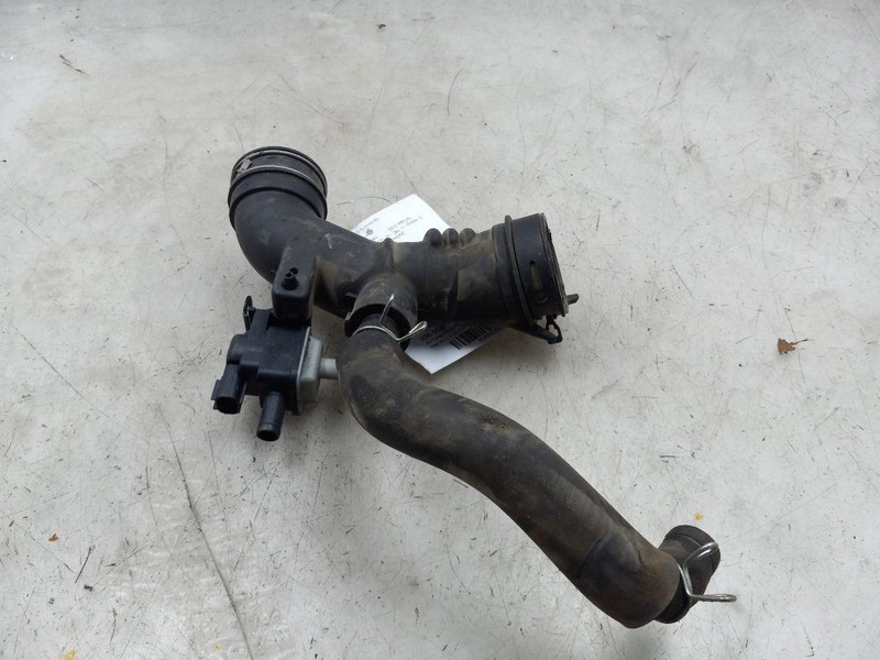12 TOYOTA PRIUS C AIR INTAKE HOSE 1.5L