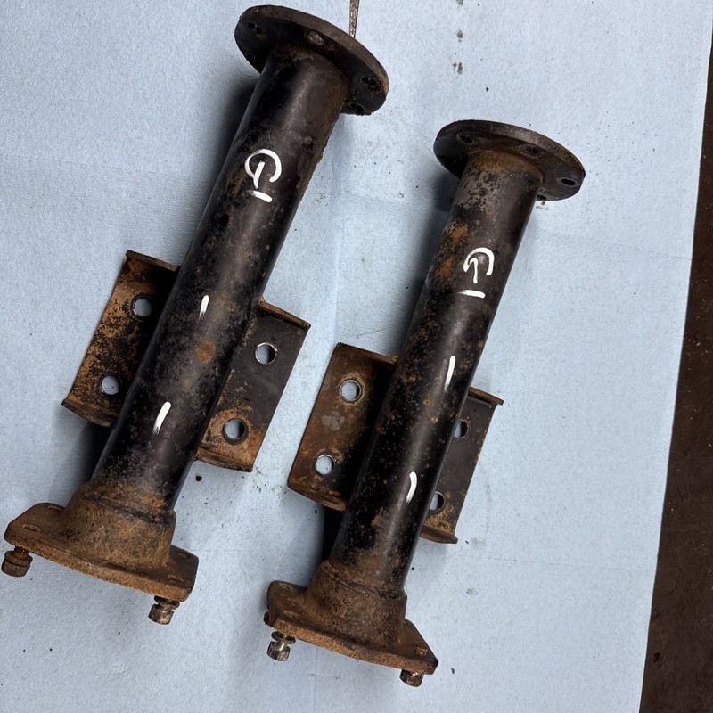 1977 - 1985 Vintage Yamaha G1 Two Stroke Golf Cart Axle Tubes Bearing Carrier