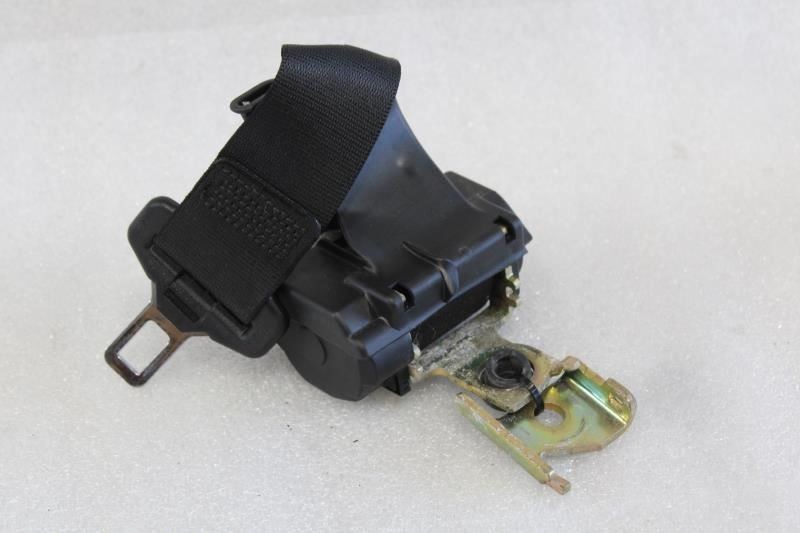 1995 1996 1997 1998 1999 MERCEDES S320 W140 CENTER REAR SEAT BELT BLACK