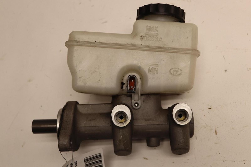 2010-2012 NISSAN PATHFINDER 4.0L POWER BRAKE MASTER CYLINDER W/ TANK OEM