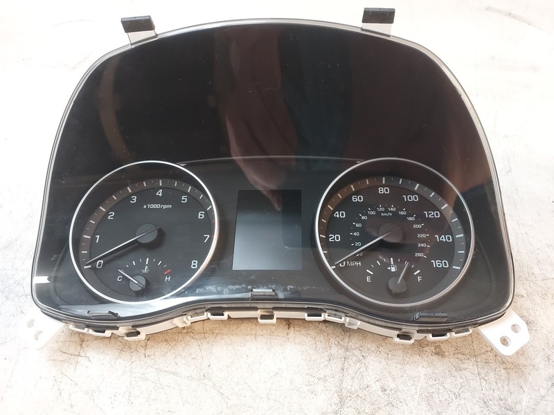 2017-2018 Hyundai Elantra Speedometer Instrument Cluster 94001-F3010 OEM 141k Mi