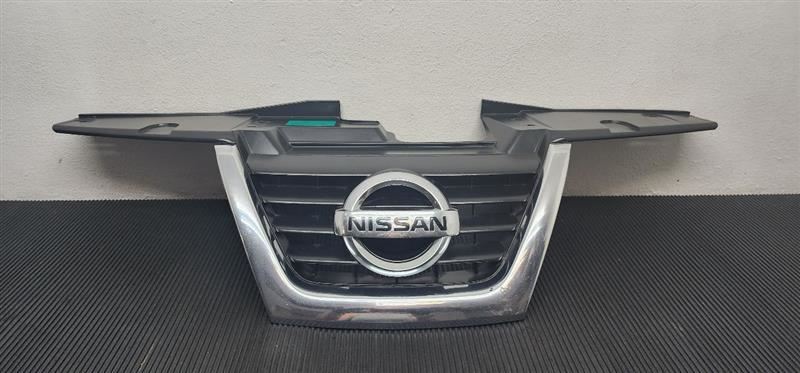 11-14 Nissan Juke Radiator Upper Grille Chrome W/ Emblem OEM 62070-1KA0A