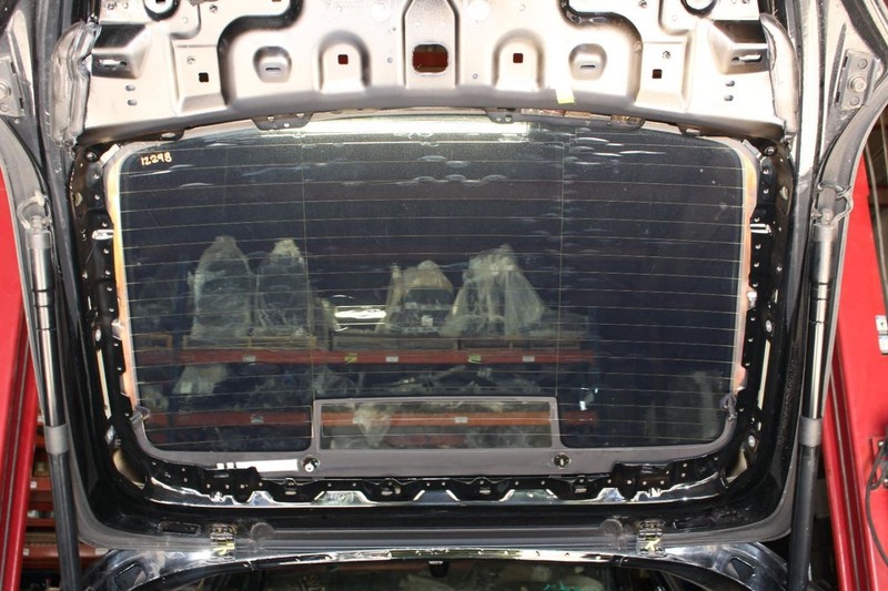 10-16 Porsche Panamera Back Glass Window Assembly 97054511137