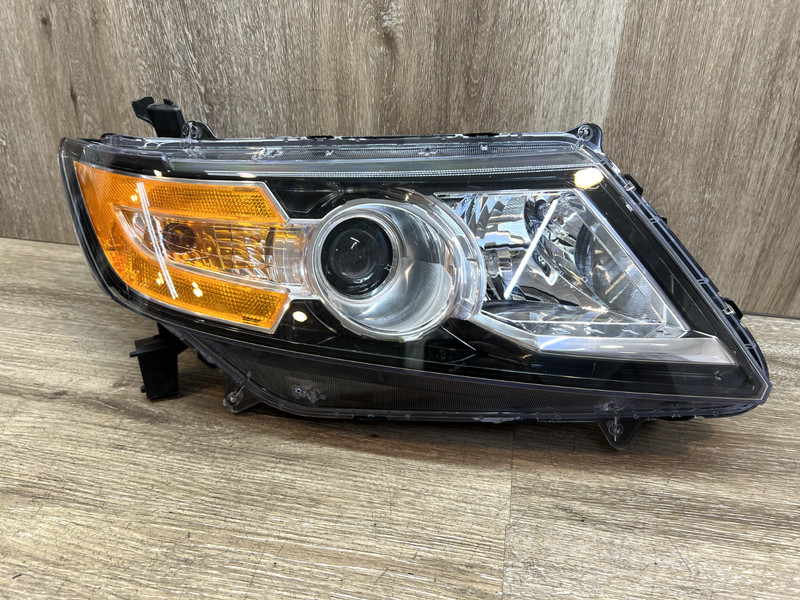 2011-2012 HONDA ODYSSEY RH OEM HEADLAMP ASSY