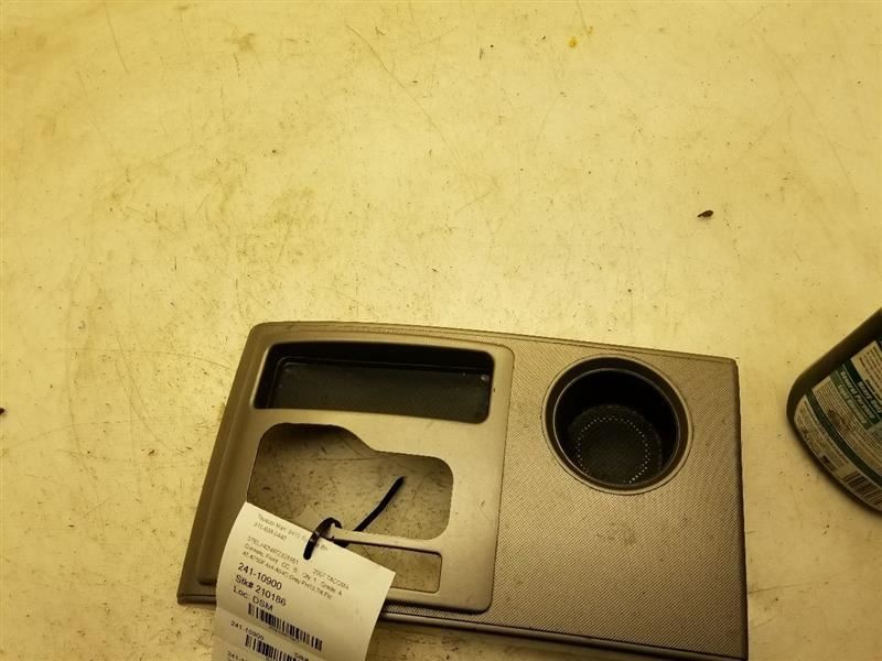 05-09 TOYOTA TACOMA CREW CAB FLOOR MOUNTED CUP HOLDING CONSOLE ASSEMBLY
