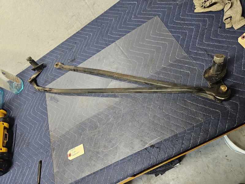 2013 Ford E250 Van Windshield Wiper Transmission OEM