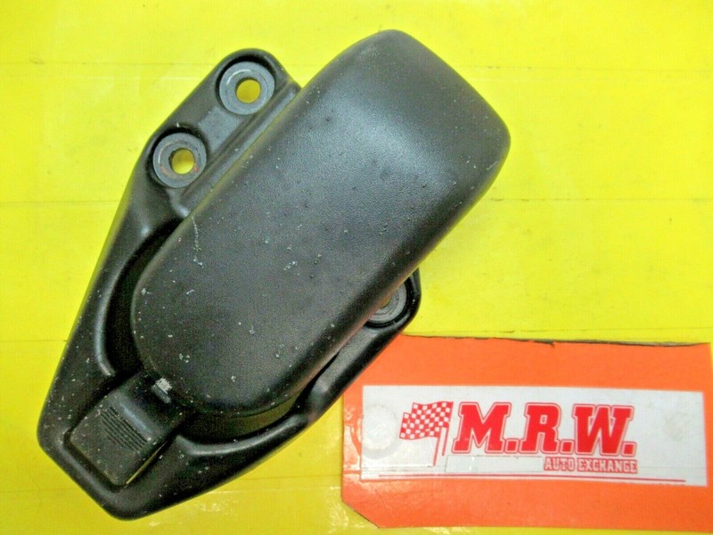 CONVERTIBLE TOP ROOF LATCH LEFT DRIVER SIDE L for 00 01 02 03 04 05 MR2 SPYDER