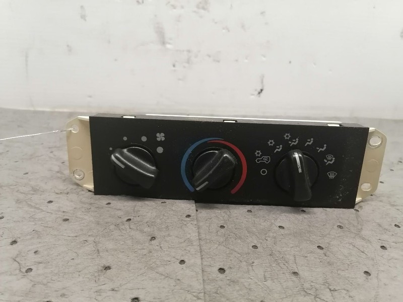 Temperature Control LHD With AC Fits 99-05 WRANGLER 1475813