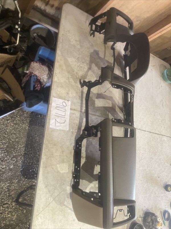 04 05 06 Cadillac SRX DashPanel