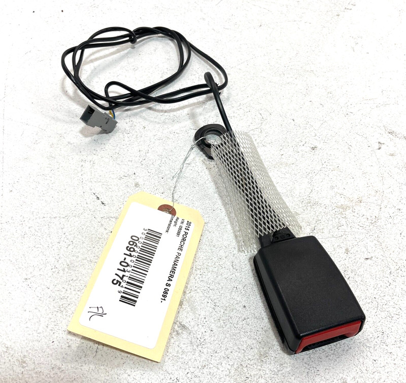 2015-2016 Porsche Panamera S Seat Belt Buckle Front Right Passenger Side OEM
