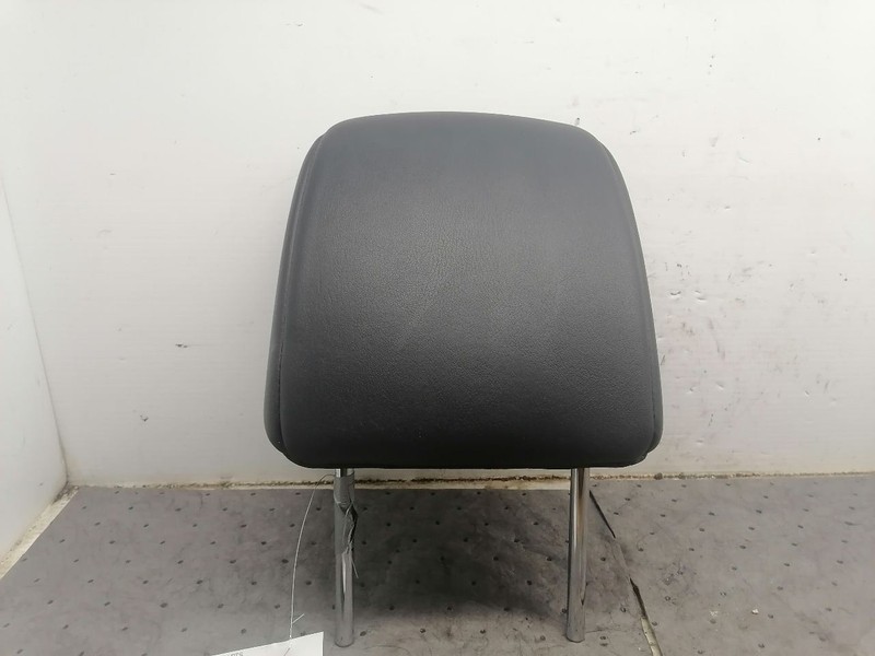 2017-2023 TACOMA Right Front Headrest Black Leather 1606541