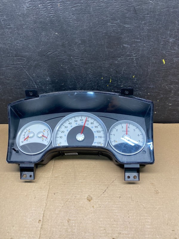 2008 Dodge Durango Speedometer Instrument Cluster Gauge OEM Q9520 DG