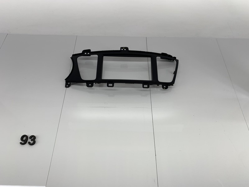 14-16 KIA CADENZA CENTER DASHBOARD INSTRUMENT PANEL DISPLAY & GRILLE BEZEL OEM