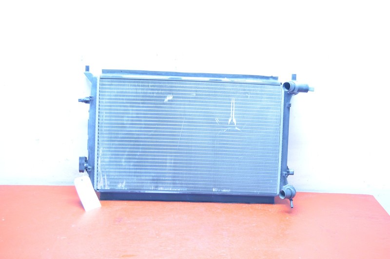 10-14 VOLKSWAGEN GOLF 2.5L ENGINE COOLING RADIATOR OEM