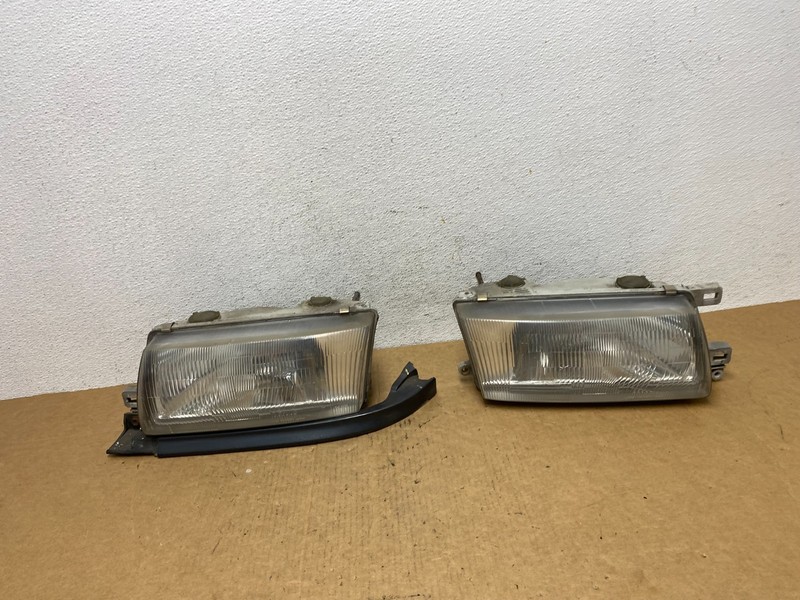 1992 to 1994 Nissan Sentra Left+Right Set Side Headlights AD4639