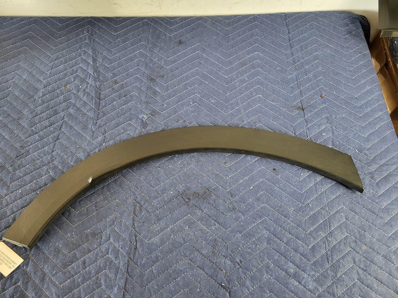 Used Oem Dodge Right Passenger Rear Quarter Arch Flare Molding 2023-2024 Hornet