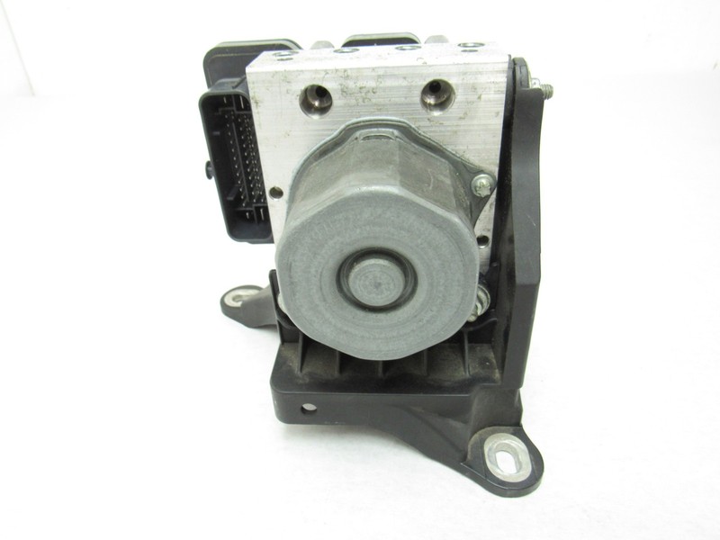 Mercedes SL550 R231 2013 Anti Lock Brake ABS Pump Module 13-15 ; :Y