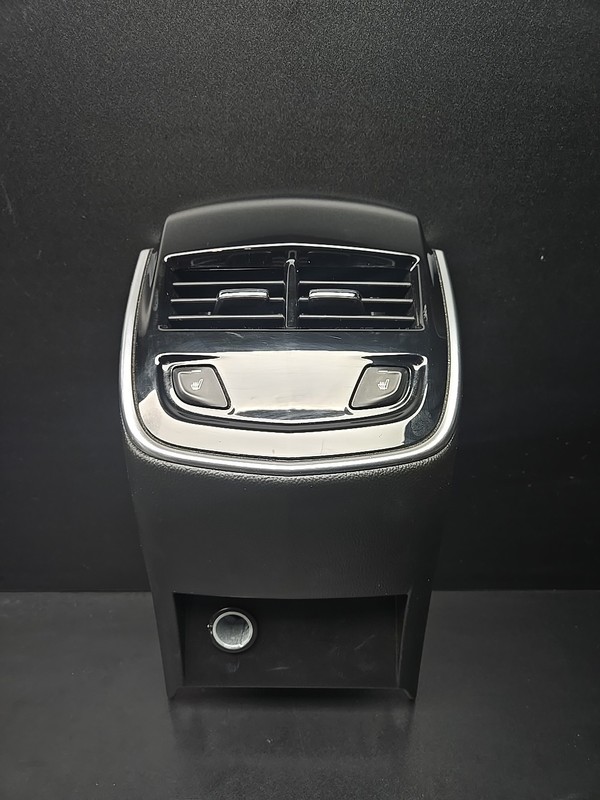 2013-2017 CADILLAC XTS REAR CENTER CONSOLE AIR VENT TRIM PANEL W HEATED SEAT OEM