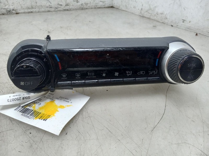 19 20 21 22 23 TOYOTA RAV 4 LE HYBRID TEMPERATURE CONTROL 55900-0R161