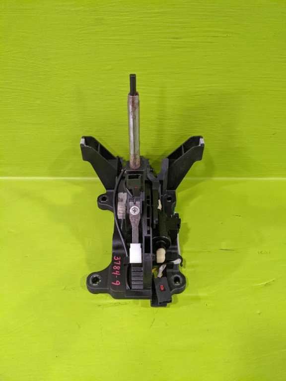 09-2 MALIBU AT FLOOR TRANSMISSION GEAR SHIFT SHIFTER ASSEMBLY OEM 3784-9