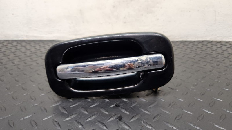 02-06 Cadillac Escalade ESV Front Right Door Handle W/ Chrome Black OEM 15074056