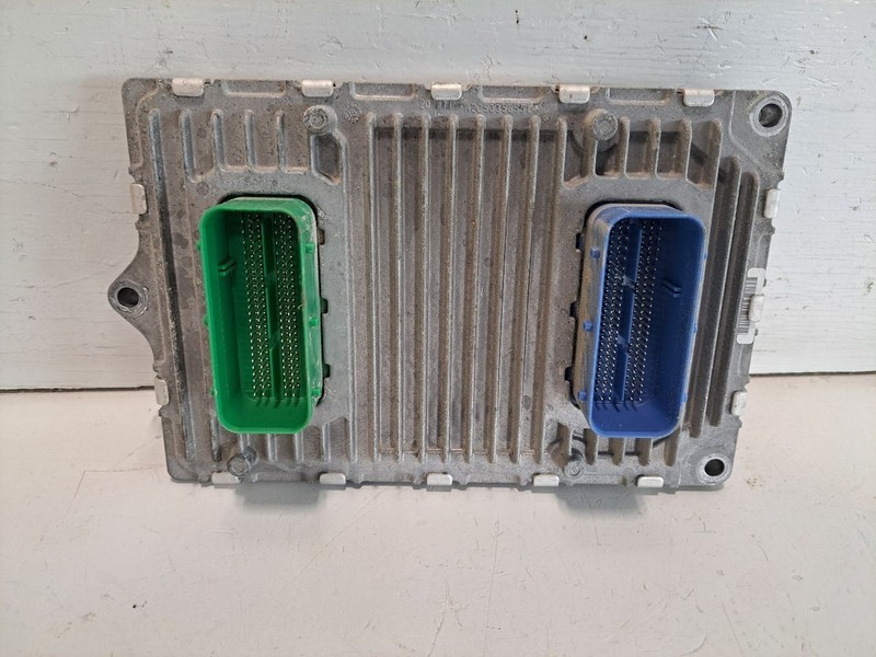 Engine ECM Electronic Control Module 2.4L Fits 15-17 RENEGADE 3478104