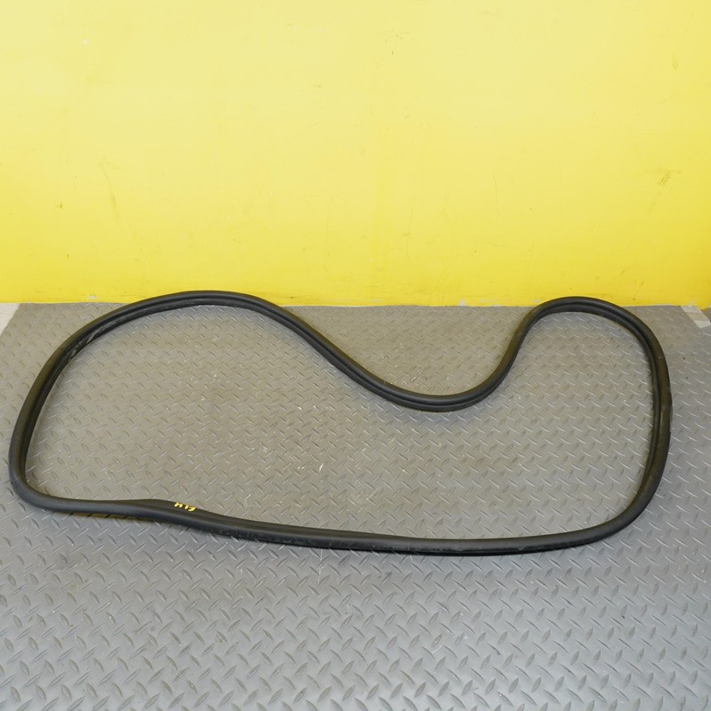 2023-2025 KIA SPORTAGE FRONT LEFT SIDE DOOR BODY WEATHERSTRIP SEAL 82130P1000
