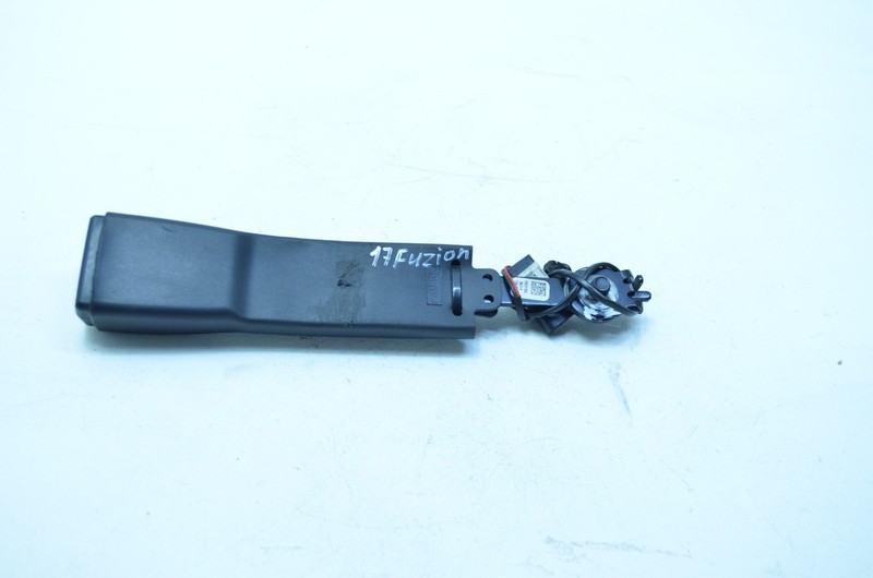 17-20 FORD FUSION FRONT LEFT DRIVER SIDE SEAT BELT BUCKLE OEM