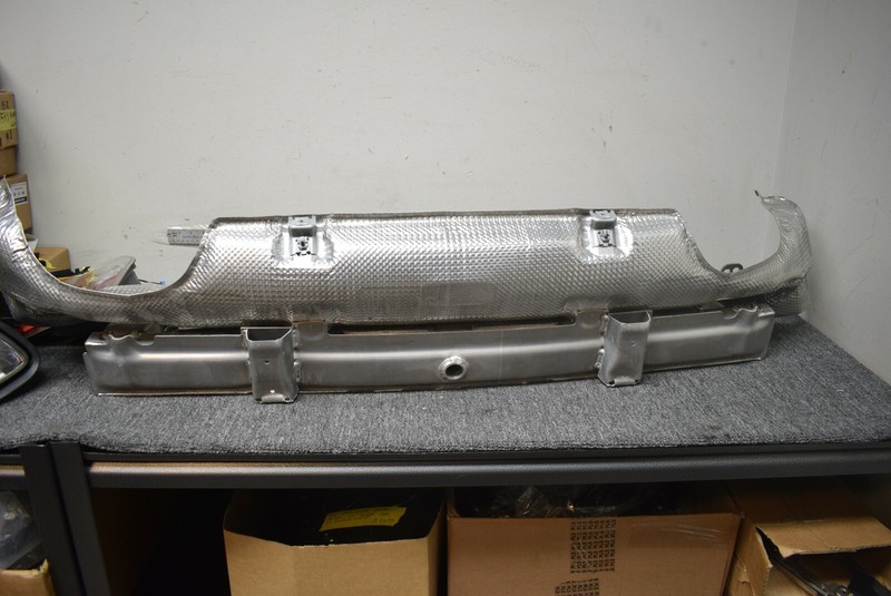 2014-2018 PORSCHE 911 REAR REINFORCEMENT BAR WITH HEAT SHIELD OEM(LOCAL PICK UP)