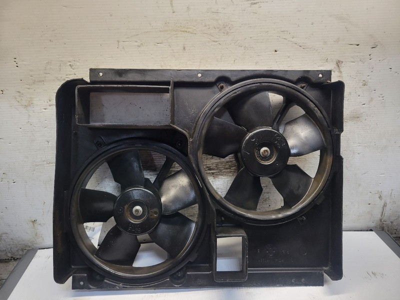 Radiator Fan Motor Fan Assembly Fits 90-96 CORVETTE 1704970