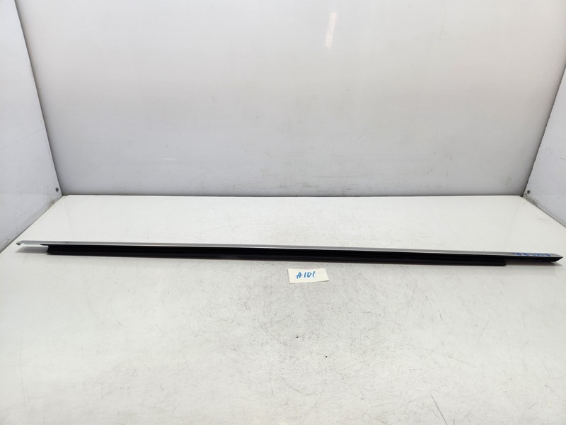 ✅ 2015-2021 OEM Mercedes W205 C300 Rear Right Passenger Door Window Belt Molding