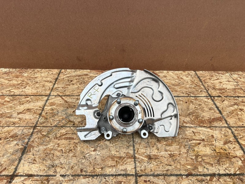 FORD MUSTANG MACH-E 2021-2026 OEM FRONT RIGHT PASSENGER SPINDLE KNUCKLE HUB RWD