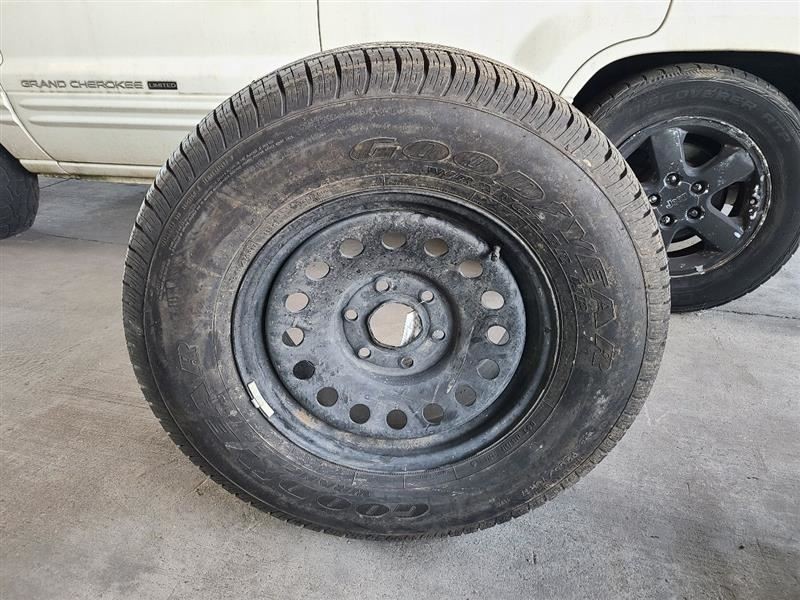 Wheel 17x7-1/2 Steel 8 Hole Chrome Opt PY9 Fits 05-13 SIERRA 1500 PICKUP 569255
