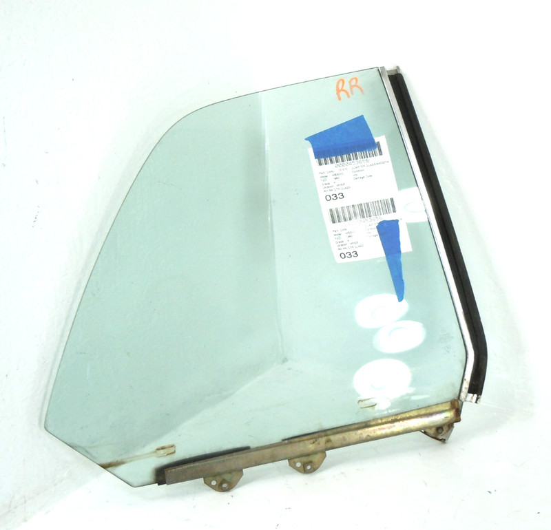 1978-1985 Mercedes-Benz 300CD Rear Quarter Window Glass Passenger Right OEM
