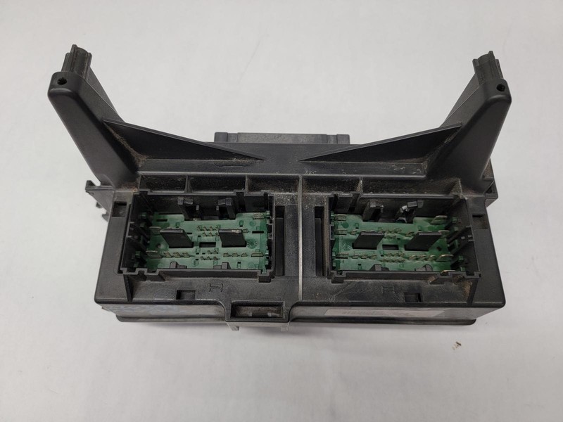 05 JEEP GRAND CHEROKEE Body Control Module BCM OEM 1 Year Warranty!