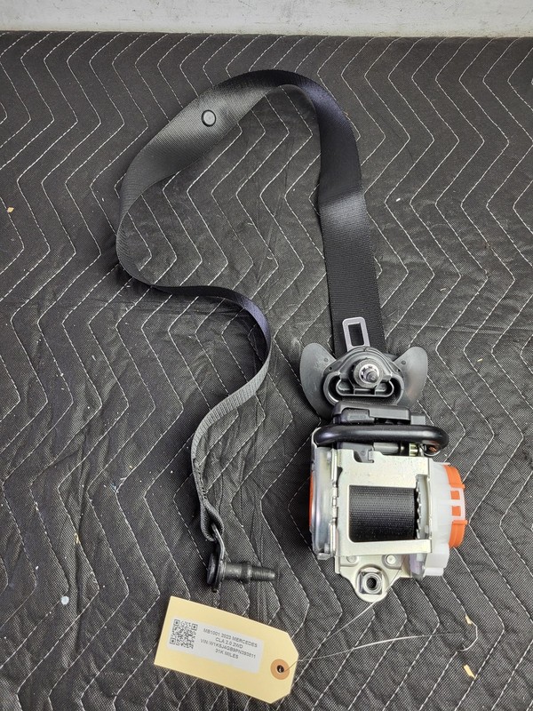 Used Oem Mercedes 1188602100 Front Right Seat Belt Retractor for 2023 CLA250