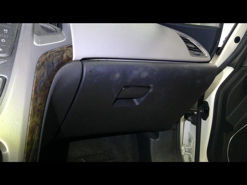 2012 2013 VERANO Glove Box 1443634