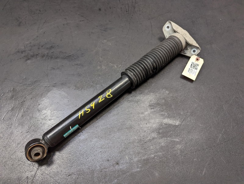 Rear Right or Left Shock Absorber 2019 Hyundai Tucson 55311-D3710 2020