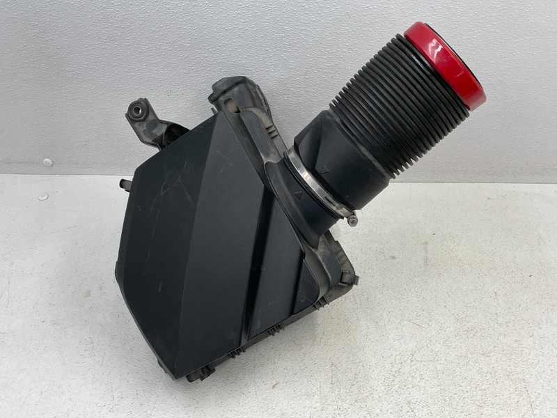 15-17 Hyundai Genesis G80 Air Intake Cleaner Filter Box Duct Tube 5.0L 1538 OEM