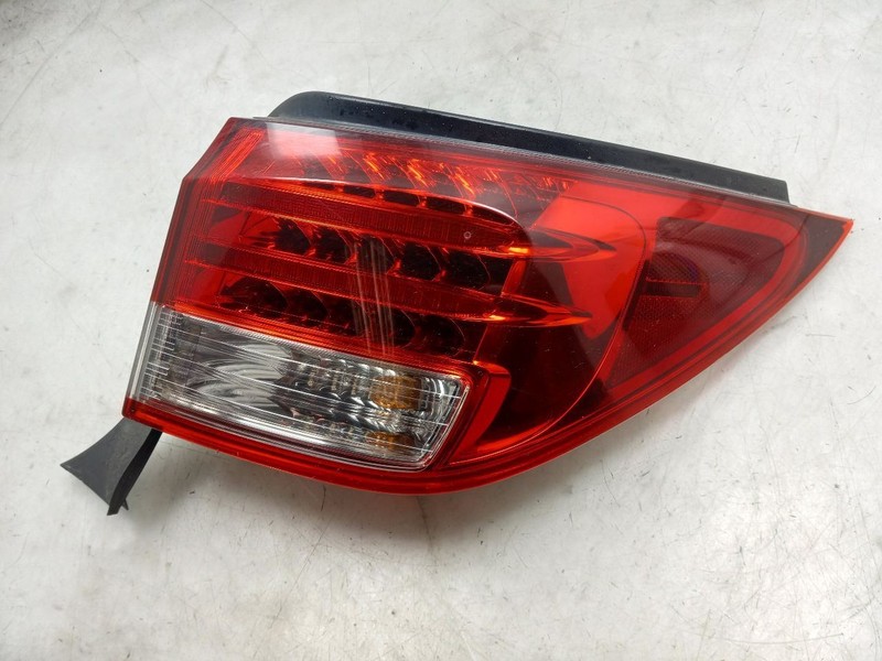 10 11 12 13 14 15 LEXUS IS250 PASSENGER RIGHT TAIL LIGHT