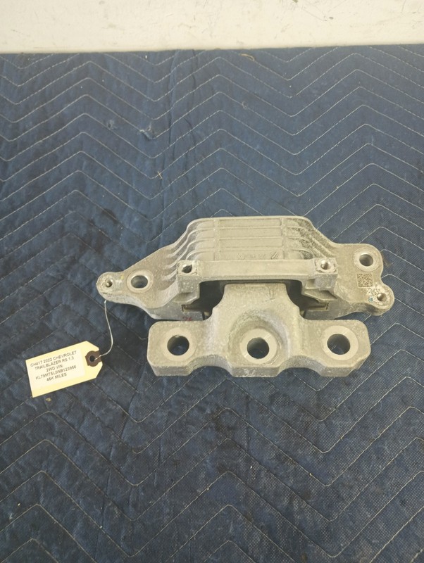 2021-2025 Chevrolet Trailblazer RS Transmission Support Mount Bracket 60003621