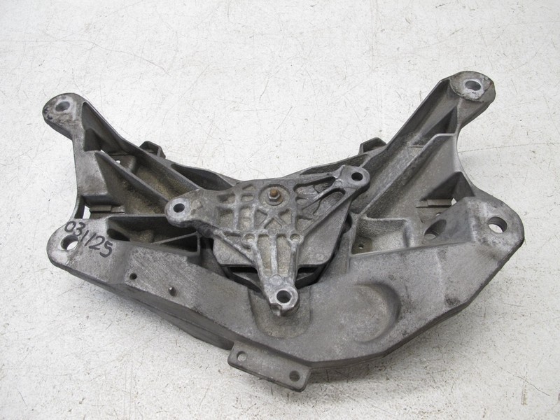 08-18 AUDI 8T A5 A4 S4 S5 QUATTRO AUTOMATIC TRANSMISSION MOUNT BRACKET OEM 03112