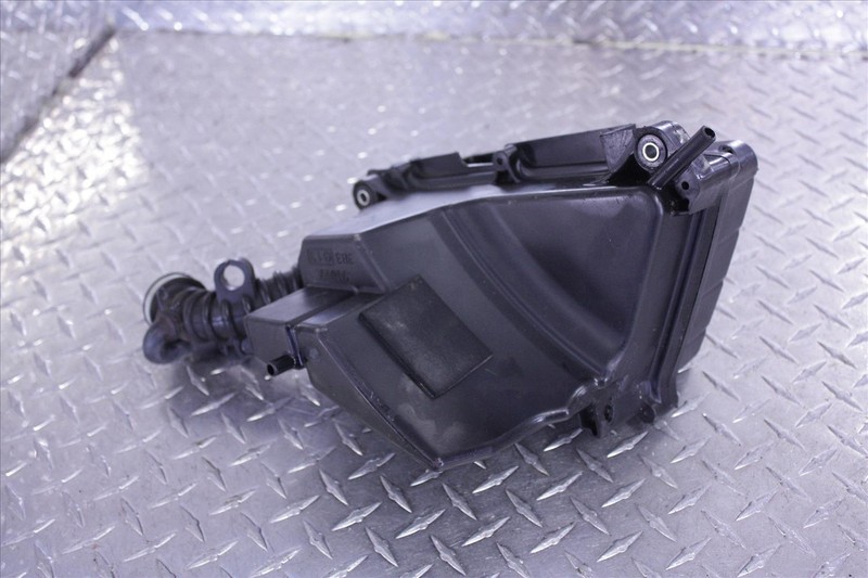 2013 YAMAHA YW 50 ZUMA AIR INTAKE BOX FILTER CLEANER HOUSING ASSEMBLY YW50 13
