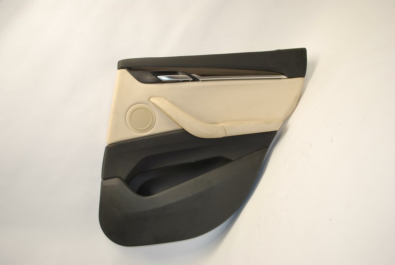 2016-2019 BMW X1 F48 REAR RIGHT PASSENGER SIDE INTERIOR DOOR PANEL TRIM OEM