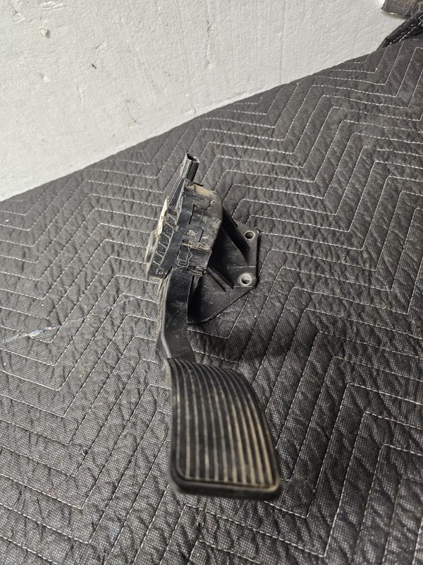 2011 2012 2013 2014 2015 2016 Ford F250 F350 Fuel Gas Accelerator Pedal Peddle