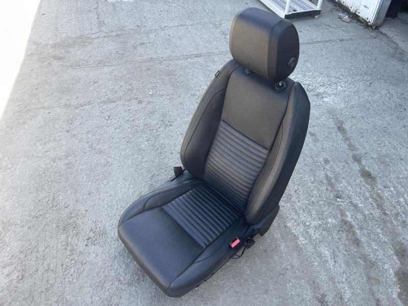 2020-2023 LAND ROVER DISCOVERY SPORT RIGHT FRONT SEAT BLACK LEATHER 14K 49011