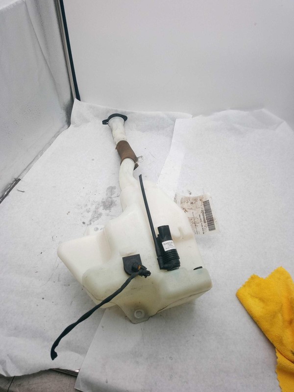 Used Washer Fluid Reservoir fits: 2014 Buick EnclaveGrade A