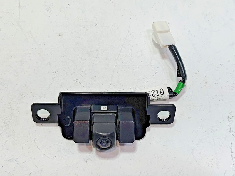 TOYOTA CAMRY 2018-2020 REAR VIEW TRUNK LID BACKUP PARKING ASSIST CAMERA OEM