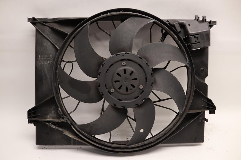 2010-2013 MERCEDES S-CLASS S550 W221 RADIATOR COOLING FAN MOTOR SHROUD OEM